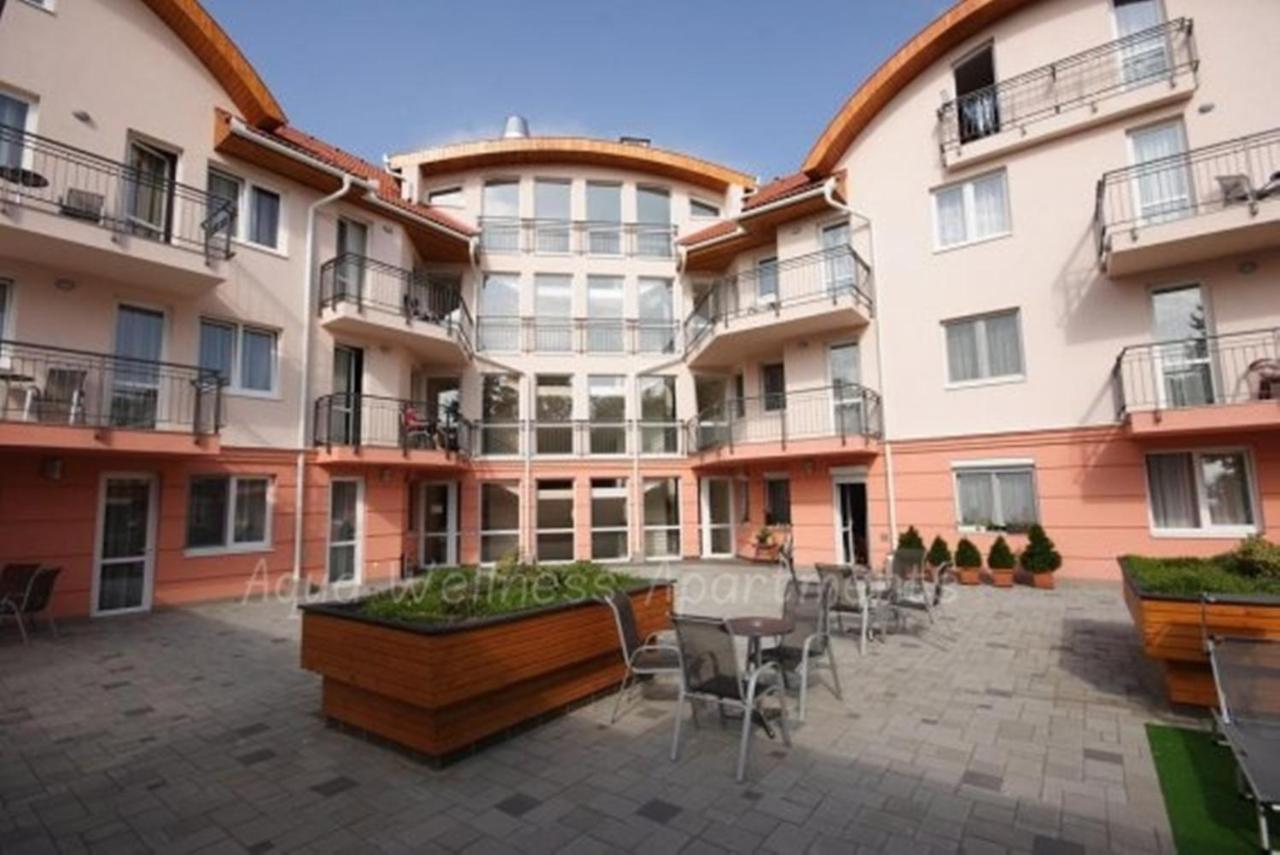 Aqua Wellness Apartments Hajduszoboszlo Ngoại thất bức ảnh