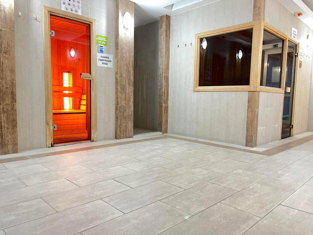 Aqua Wellness Apartments Hajduszoboszlo Ngoại thất bức ảnh