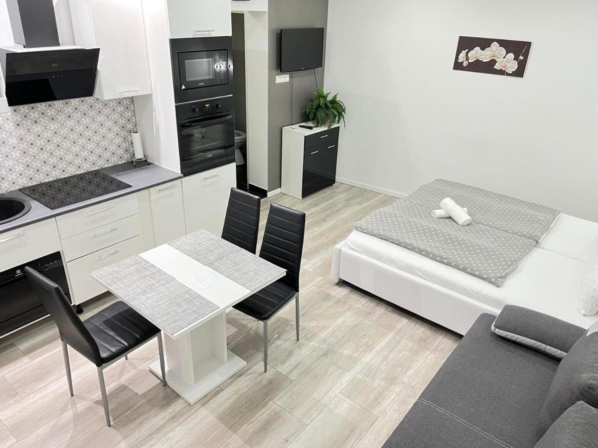Aqua Wellness Apartments Hajduszoboszlo Ngoại thất bức ảnh