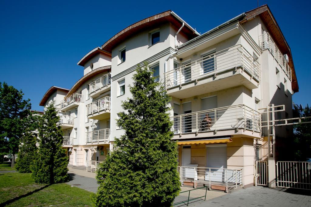 Aqua Wellness Apartments Hajduszoboszlo Ngoại thất bức ảnh