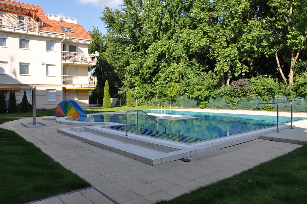 Aqua Wellness Apartments Hajduszoboszlo Phòng bức ảnh